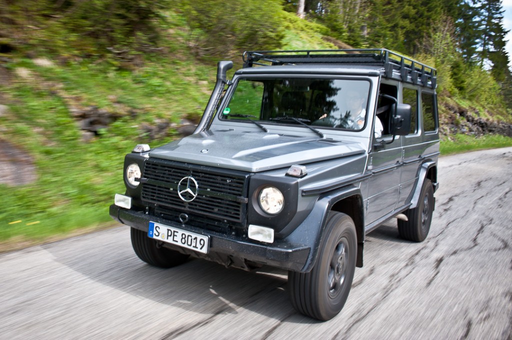 2012-Mercedes-Benz-G-Professional-Pur-013